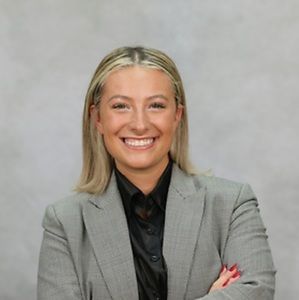 Meet your Posher, Chloe